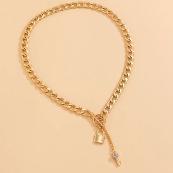 18K Gold Filled Lock & Key Pendant Chain Necklace - Picture 2 of 4